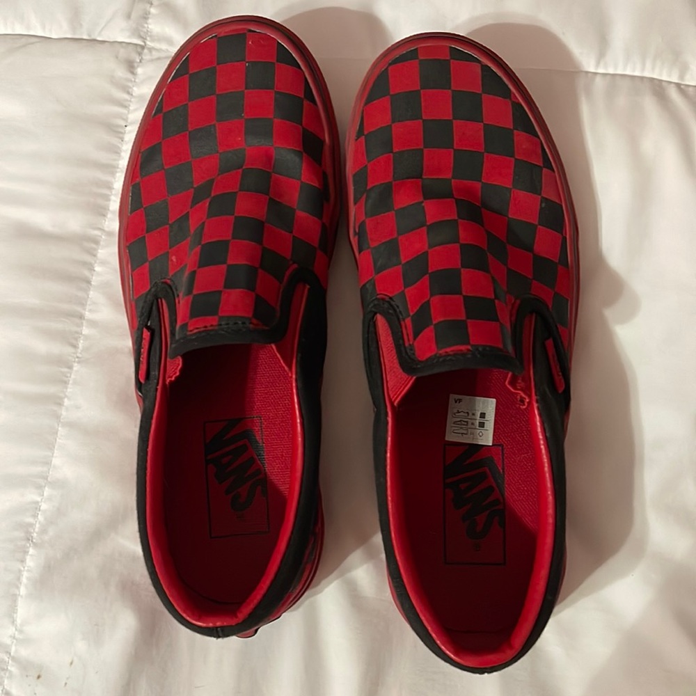 black and red checkered vans for sale. worn only twice. very good condition.